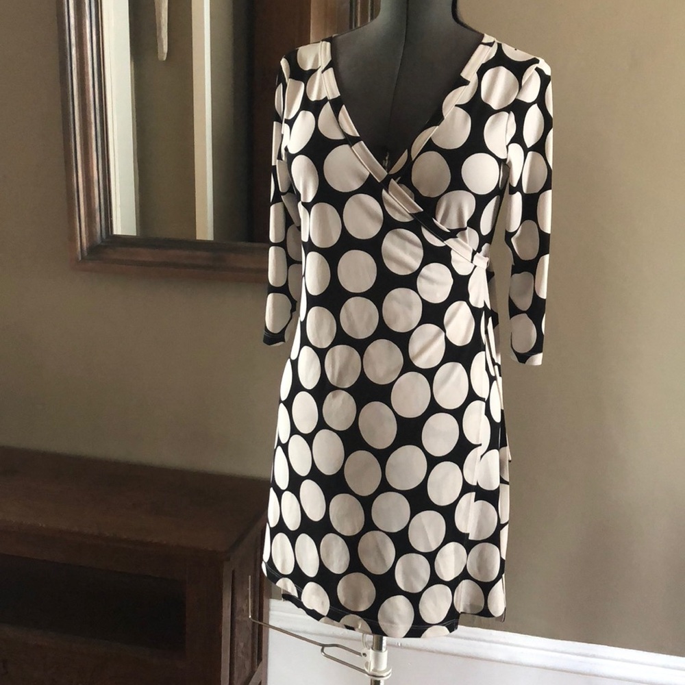Black and white Polka-dot wrap dress
